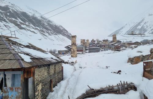 Ushguli Apartment | Guest House Buba