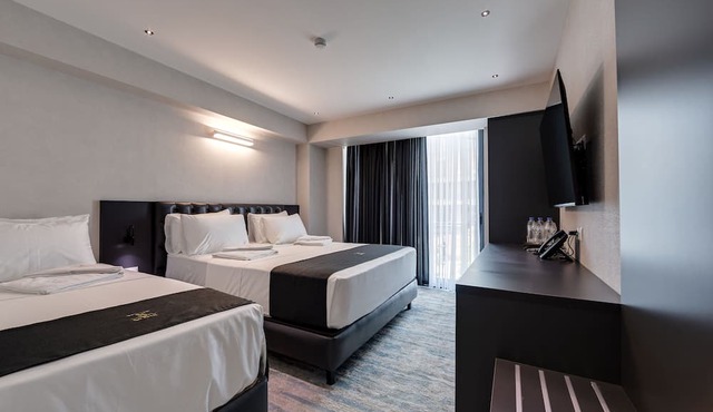 MIT HOTEL