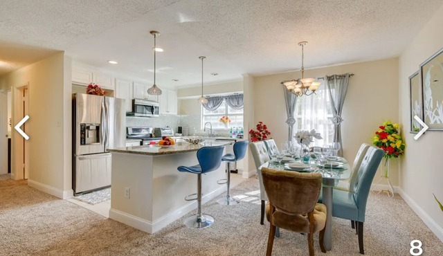 Pet friendly Spacious 5-bedroom house inFort Washington with free parking , WiFi in Fort Washington
