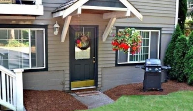 Quaint Sammamish Bungalow in Sammamish