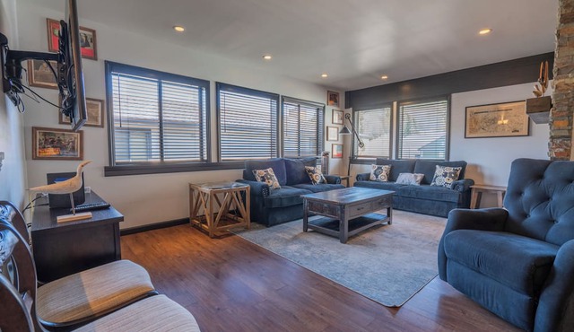 Edgewater #20 - 2 BD/2 BTH in June Lake
