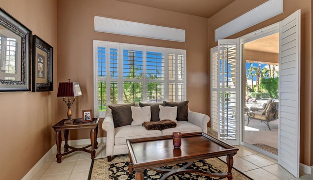 Beautiful 5 Bedroom Vacation Retreat Home LQ113 LIC#110300 in La Quinta