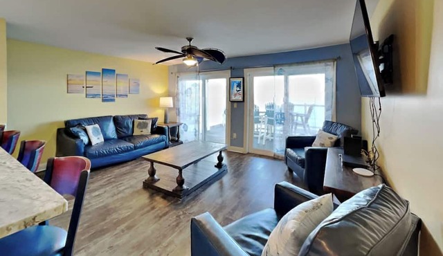 Love Being Near the Water? Perfect | 10 ppl | C111 in Put In Bay