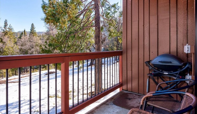 (A109) Studio Condominiums in Yosemite National Park