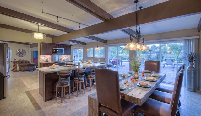 STARFIRE Golf VIEW, Pvt POOL w/opt Heat, Putting Green, Fire Pit, 10 mins to Old Town in Scottsdale