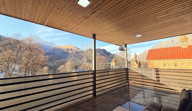 Central delightful Apartment with Stunning City & Mountain Views
