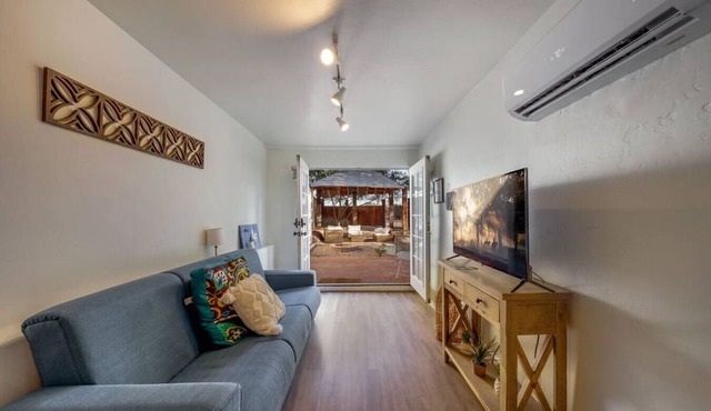 1 Min to 4th Ave & Congress/1 BR 1 BA/Casita in Tucson
