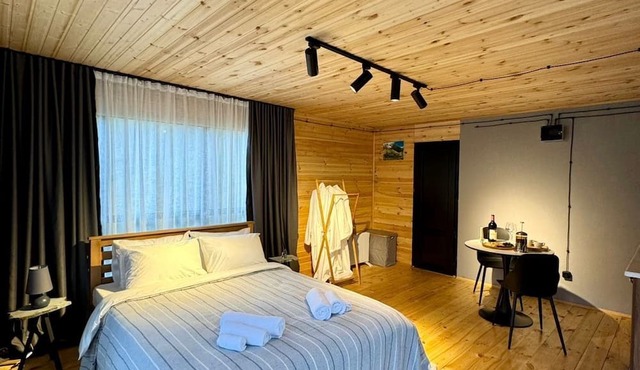 Gorgeous 1-bedroom cabin in peaceful Juta for a cozy escape