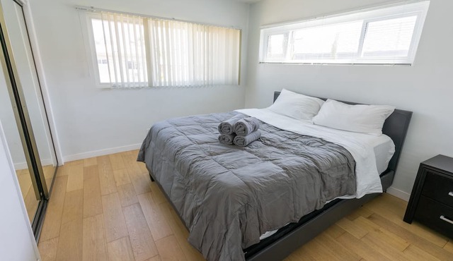 West Hollywood Condo near Melrose and Cedar-Sinai in West Hollywood