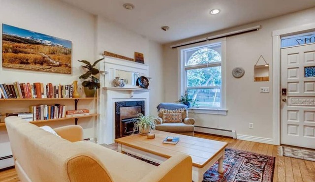 Central Denver Townhome I Historic Neighborhood in Denver