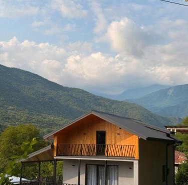 Racha Retreat guest house in Oni