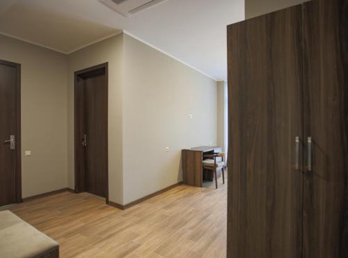 Nabada Hotel - Riverside