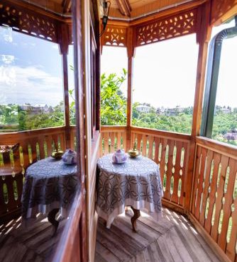 Private Treehouse for 10 Guests with Sea View & Plunge Pool