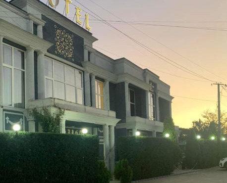 River S hotel